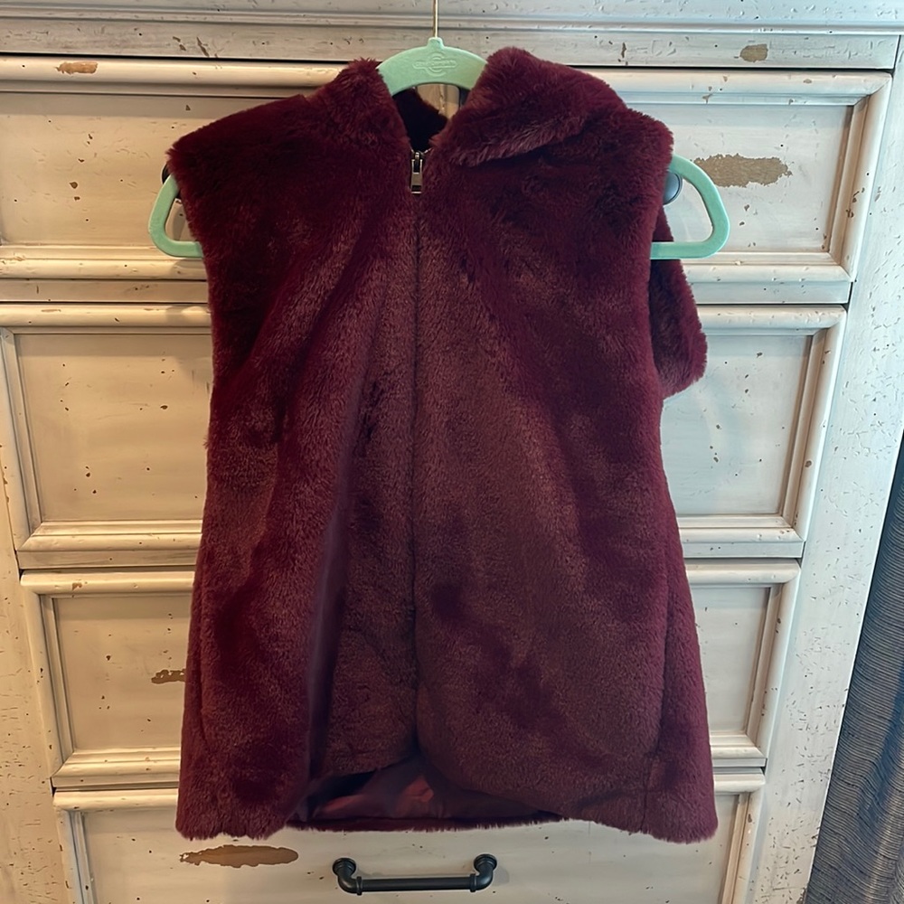 Vera Wang maroon vest